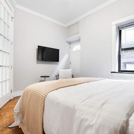Gorgeous & Bright 3Bdr & 1Bth In Midtown Manhattan นิวยอร์ก ภายนอก รูปภาพ